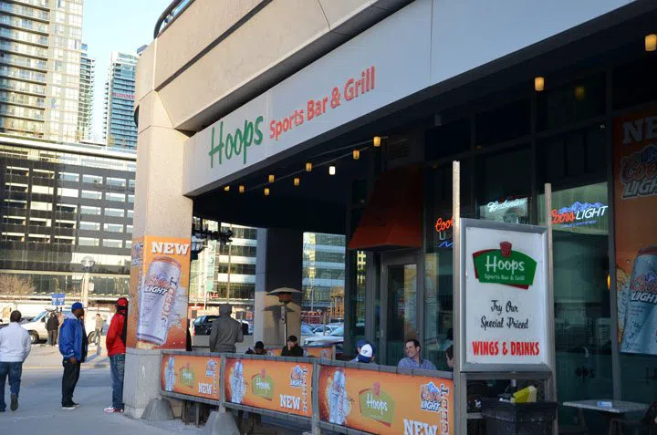 Hoops Sports Bar & Grill, Toronto