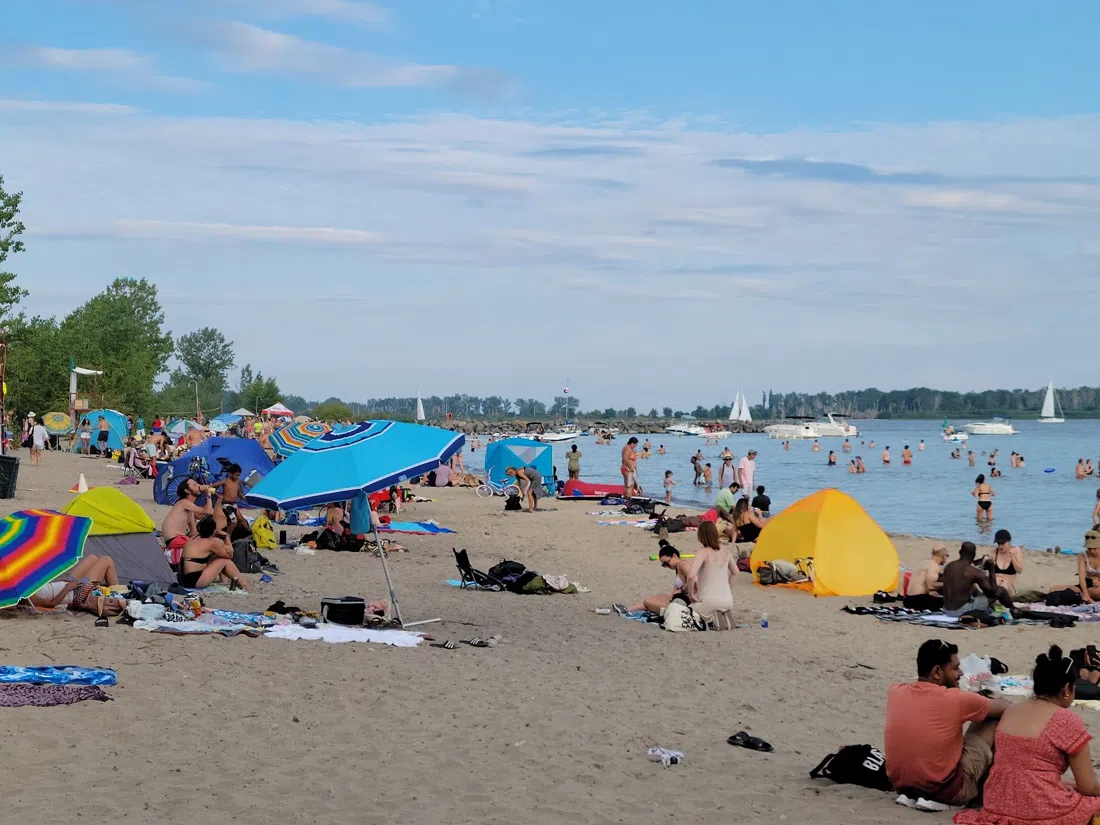 Ward's Island (community & beach), Toronto