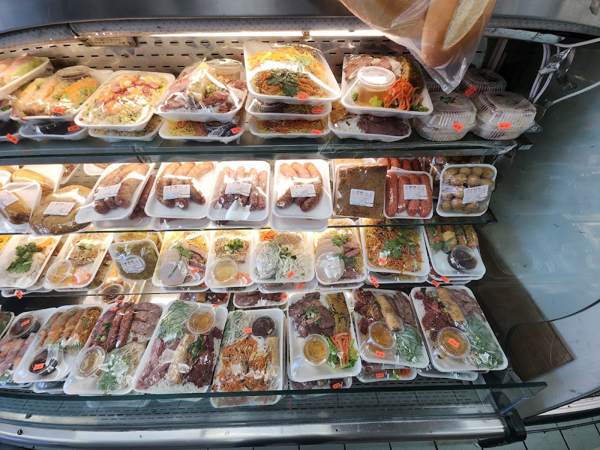 Banh Mi Nguyen Huong — photo 4