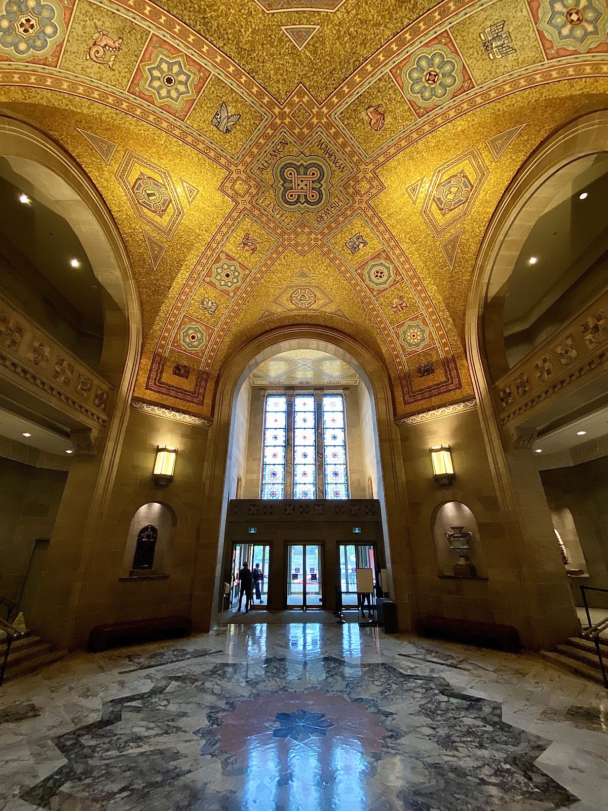 Royal Ontario Museum (ROM) — photo 3