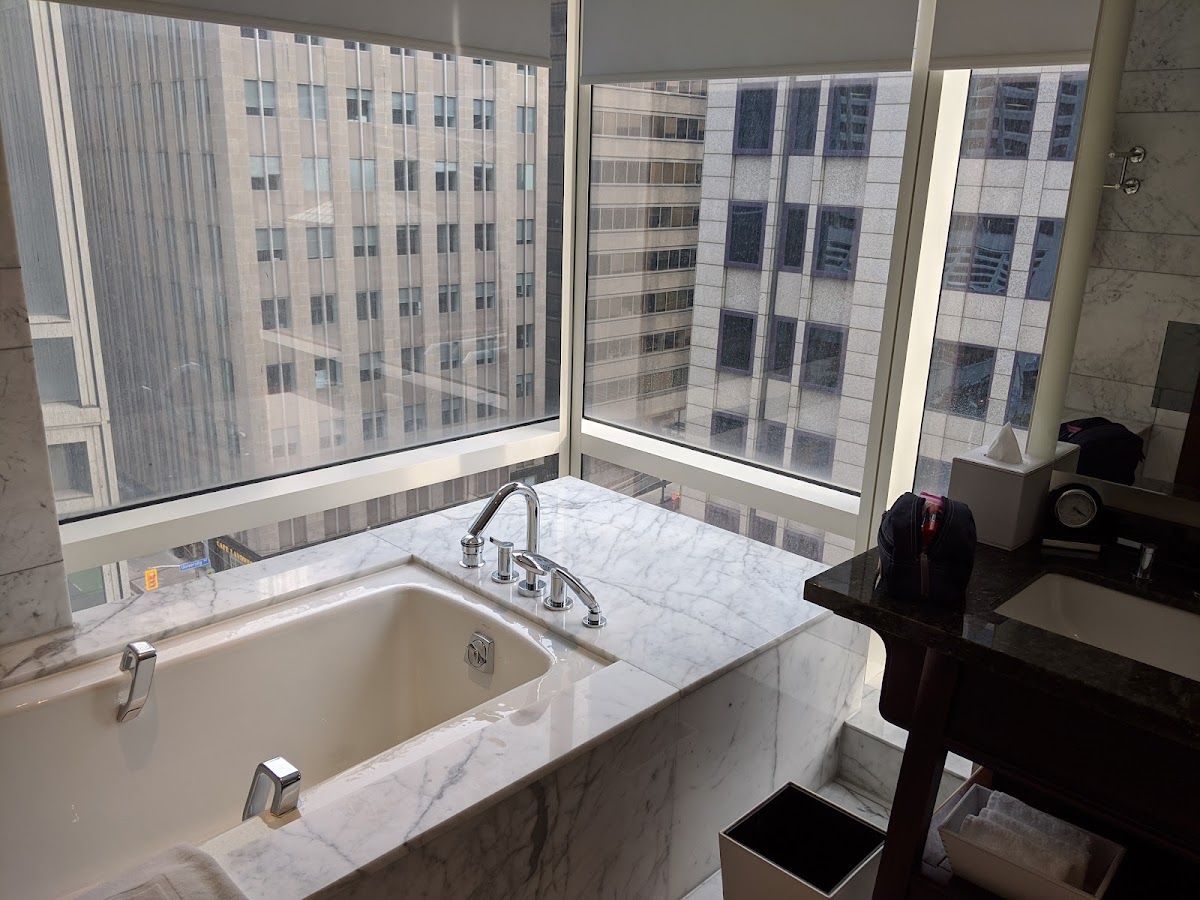 Shangri-La Toronto — photo 4