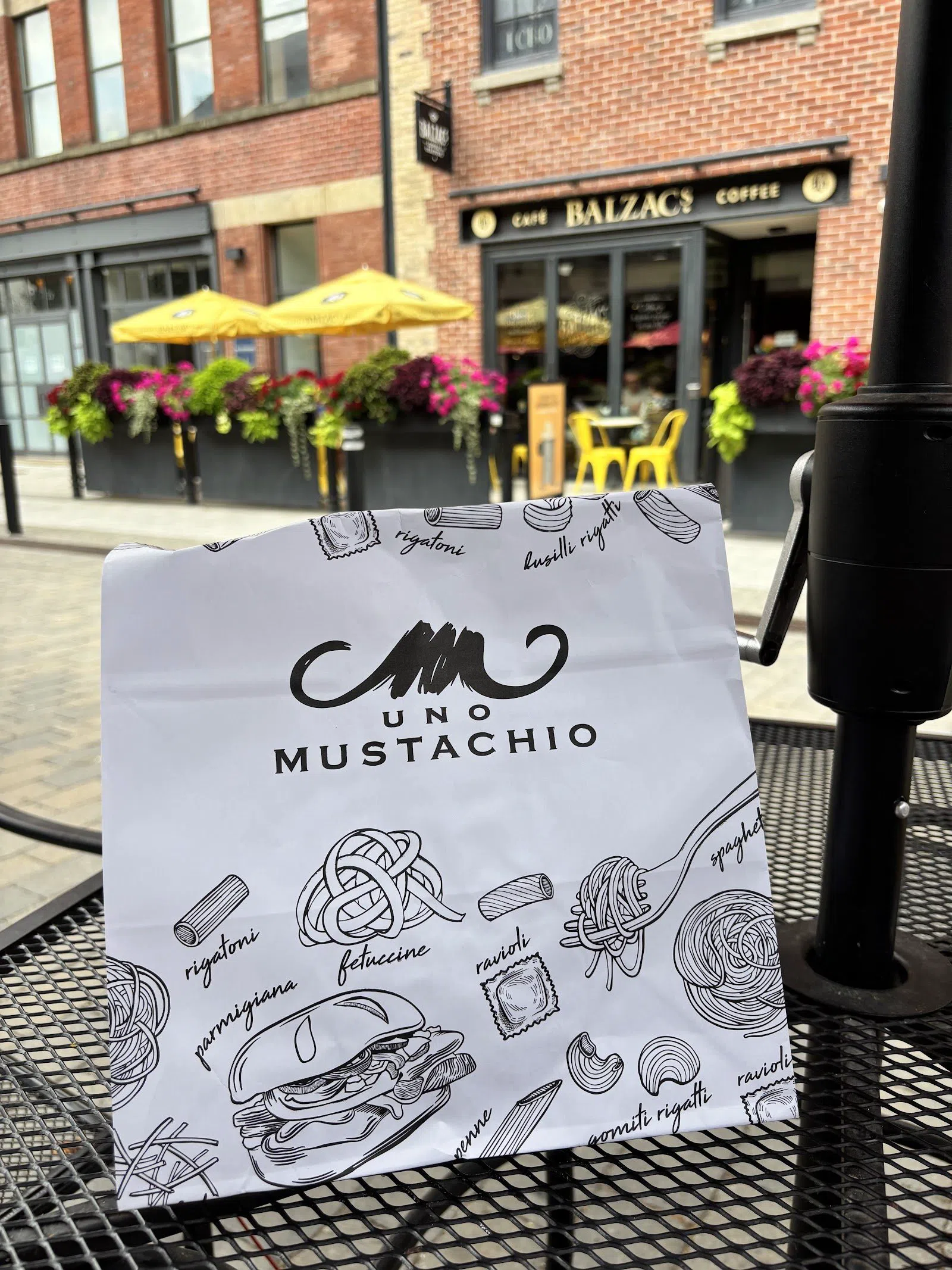 Uno Mustachio, Toronto